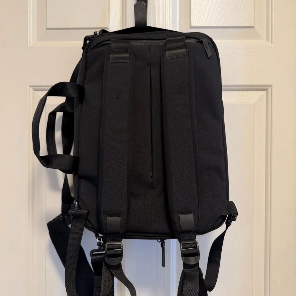 Alpaka Elements Tech Brief Pro Laptop Bag/Backpack NWOT